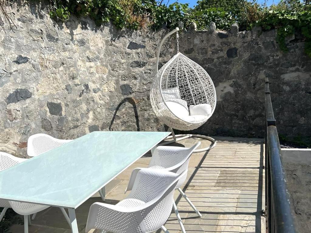 Вілла 1 The Nest - Luxury Modern House Nr Beach & Bars With Sea Views & Free Parking Чарлстаун Екстер'єр фото