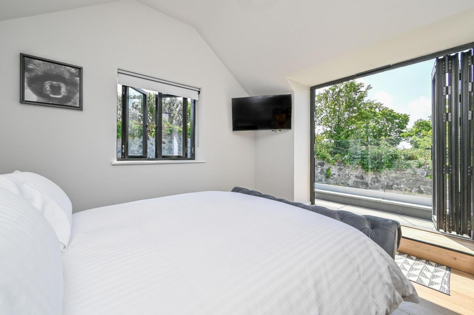 Вілла 1 The Nest - Luxury Modern House Nr Beach & Bars With Sea Views & Free Parking Чарлстаун Екстер'єр фото
