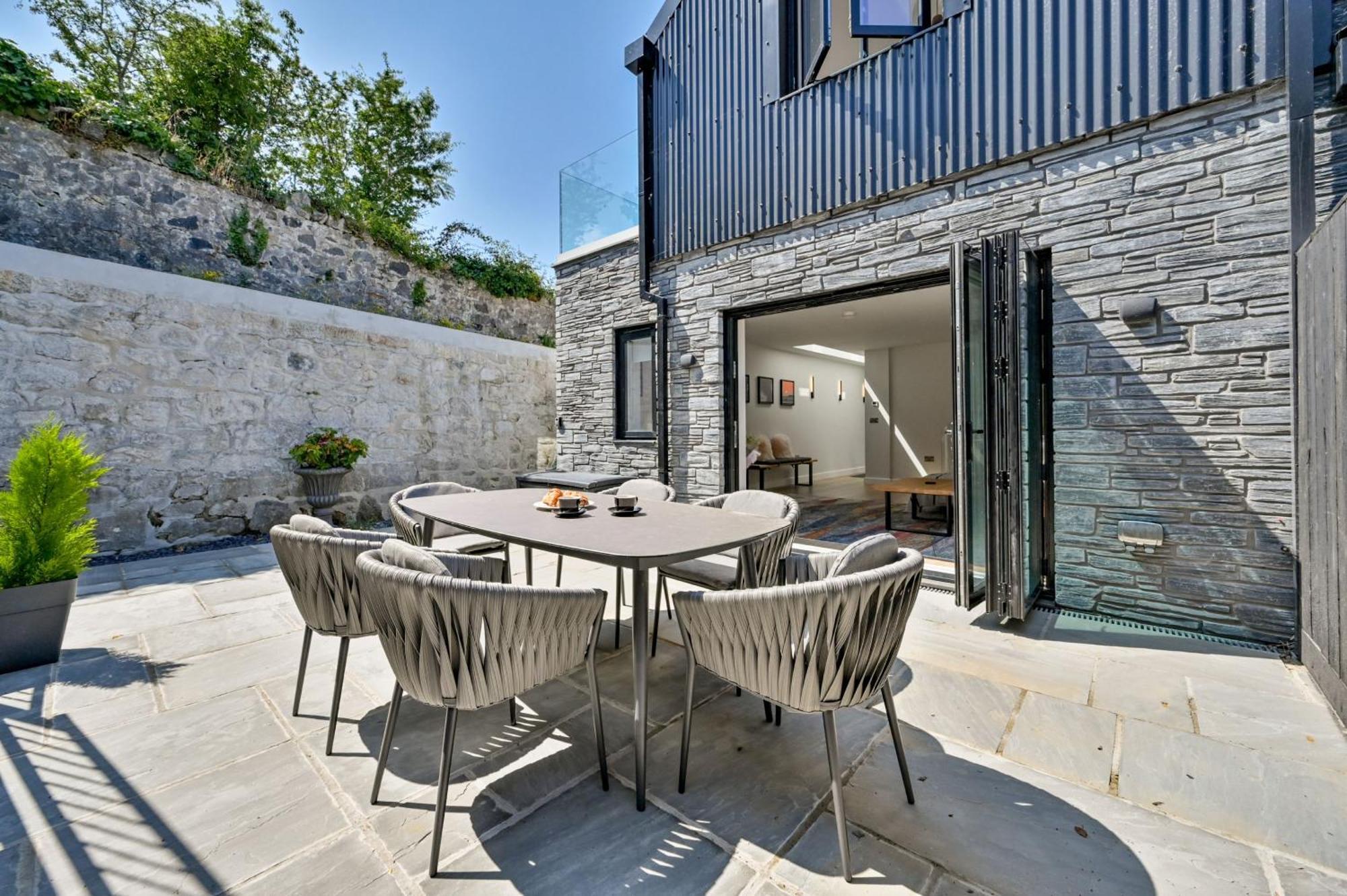 Вілла 1 The Nest - Luxury Modern House Nr Beach & Bars With Sea Views & Free Parking Чарлстаун Екстер'єр фото